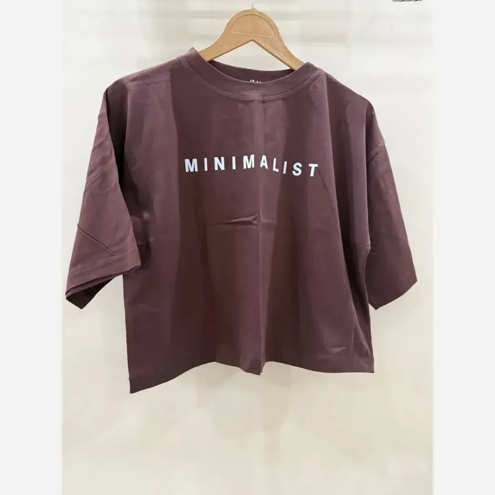 تیشرت کراپ دخترانه زنانه مینیمال سبز پاستلی طرح MINIMALIST